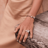 Pulsera hilo bloom topacio y diamantes